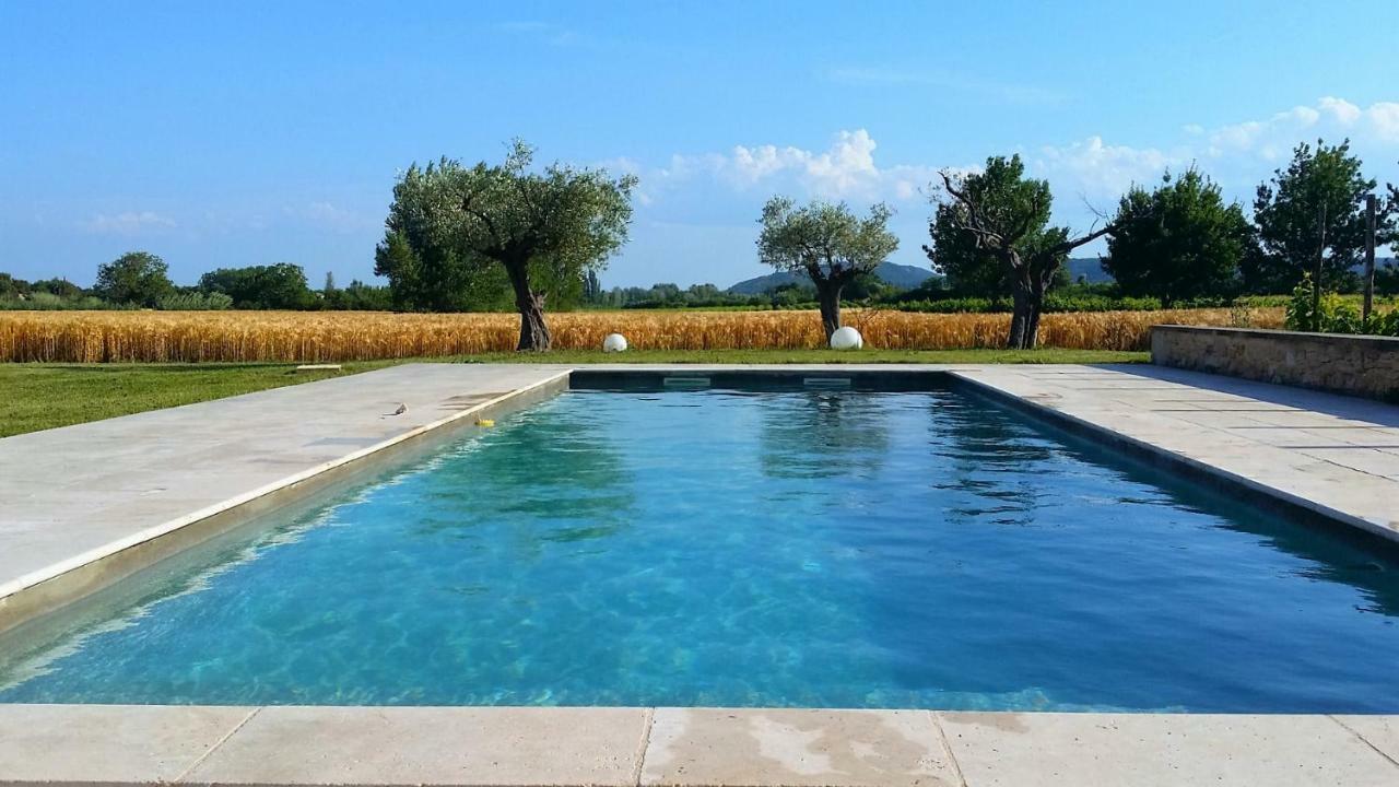 Fontaine De Cerier Bed & Breakfast Castillon-du-Gard Luaran gambar