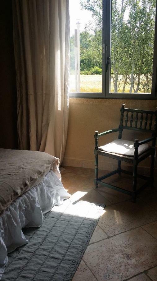 Fontaine De Cerier Bed & Breakfast Castillon-du-Gard Luaran gambar