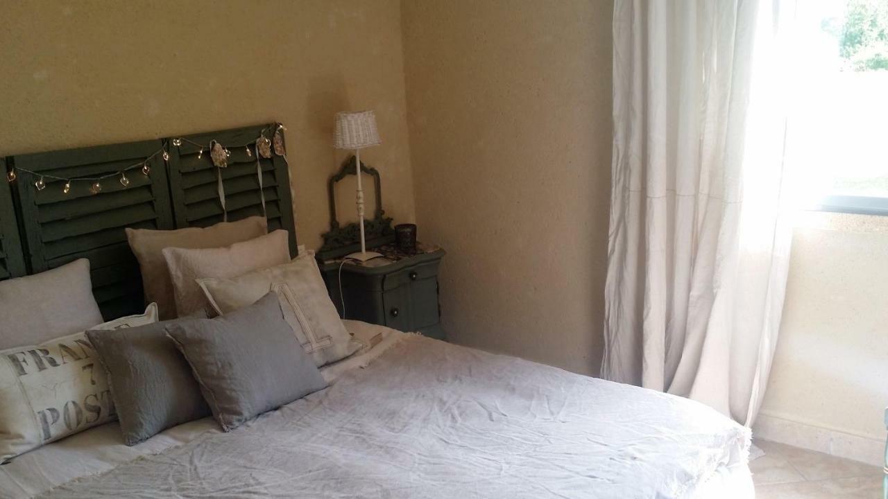 Fontaine De Cerier Bed & Breakfast Castillon-du-Gard Luaran gambar